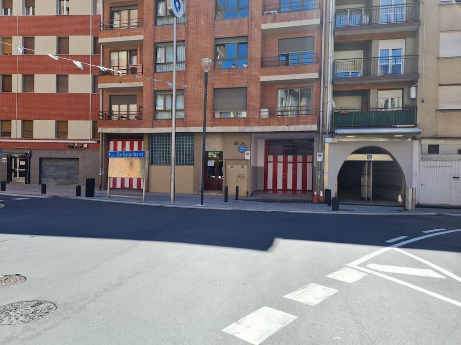 La Casita Verde. Metro Cerca Del Casco Viejo Bilbao Eksteriør billede