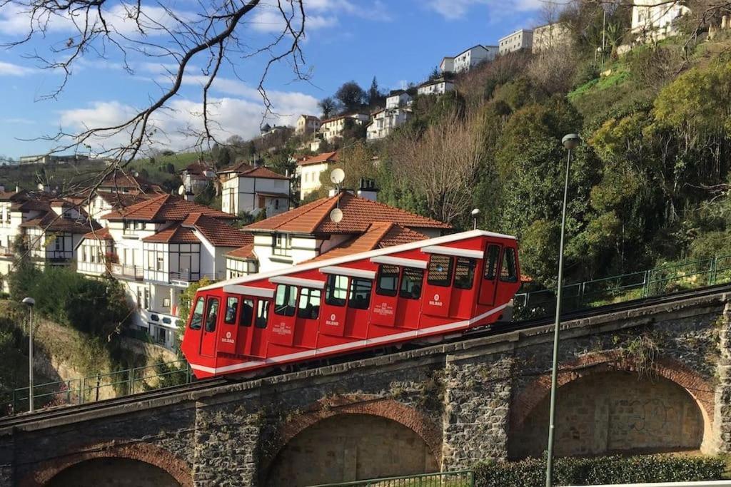 La Casita Verde. Metro Cerca Del Casco Viejo Bilbao Eksteriør billede