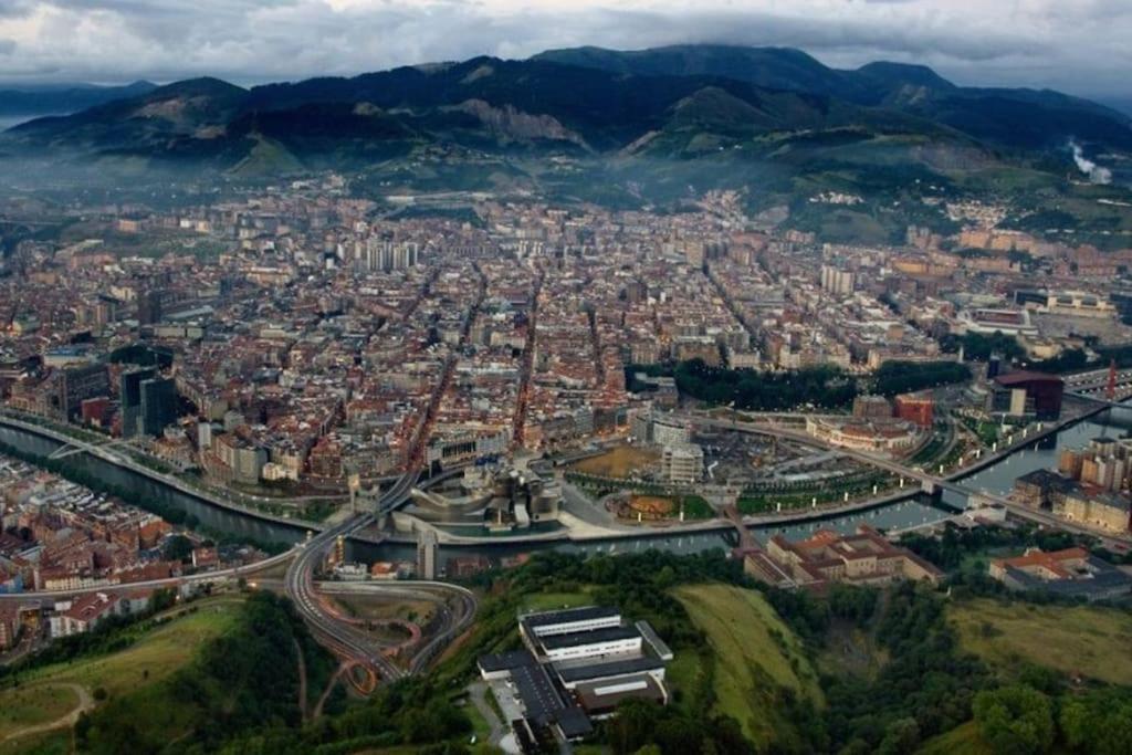 La Casita Verde. Metro Cerca Del Casco Viejo Bilbao Eksteriør billede